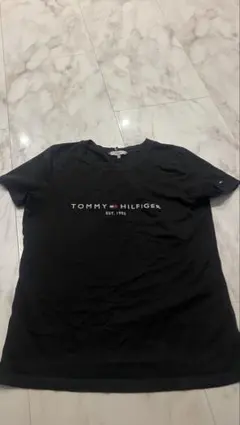 【TOMMY HILFIGER】 黒 Tシャツ xs