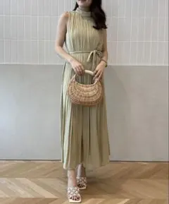 ロングワンピース ノースリーブ ピスタチオグリーン
