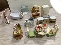 シルバニアファミリー家具まとめ売り　小物はシルバニア以外の物あり