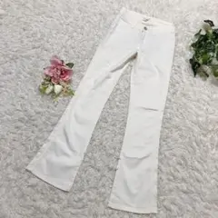 SOMETHING EDWINビーナスジーンエレガンス フレアデニムパンツ27白のサムネイル