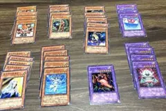 遊戯王カード　遊戯王　遊戯王カード光　まとめ売り236枚