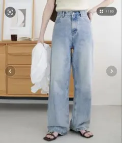 ストレートデニムのサムネイル