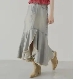 Chico 裾フリンジタイトフレアデニムスカート