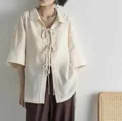 THE YOn リボンアクセントルーズフィットハーフスリーブシャツ
