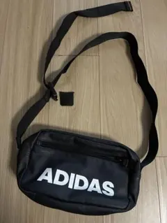 adidasバッグ