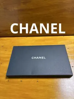 CHANEL ブラックポーチ エンボスデザイン　ノベルティ