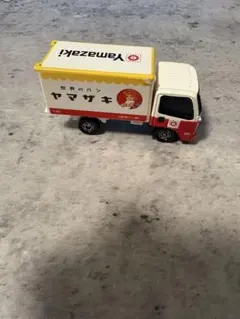トミカ ヤマザキ パン トラック ミニカー箱無しのサムネイル