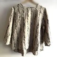 unrobeリネン花柄刺繍ブラウス　⭐︎