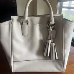 COACH グレー (白寄り)ハンドバッグ タッセル付き