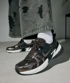 ＆ナイキ Nike HJ4497-200 ズーム ボメロ 5 スニーカーのサムネイル