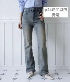 by muni:r スリムウォッシング ブーツカット デニムパンツ Sレギュラーのサムネイル