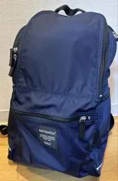 【美品】マリメッコ　BUDDY バックパック　リュック　大容量　ネイビー