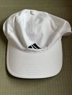 adidas AEROREADY ホワイトキャップ