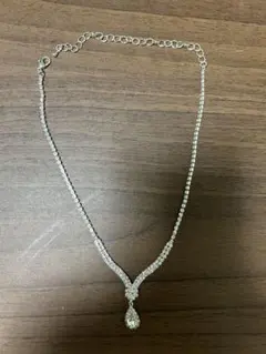 ウェディング用　エレガント シルバーネックレス ダイヤモンド風