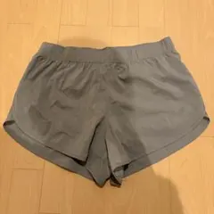 New Balance ランニングパンツ ショート丈 グレー Mのサムネイル