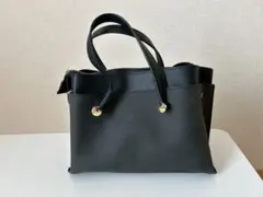 黒いショルダーバッグ 合成皮革