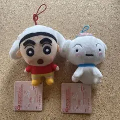 クレヨンしんちゃん×シナモロールゴムひも付きぬいぐるみ　しんちゃん、シロ