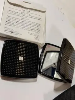 エレガンス プレミアム コンパクトミラーのサムネイル