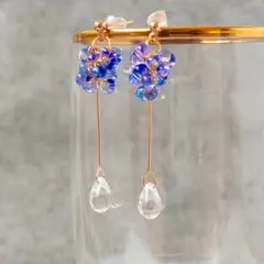 チェコガラス 雫のピアス【Aurora Drops】青紫 ブルー アレルギー対応