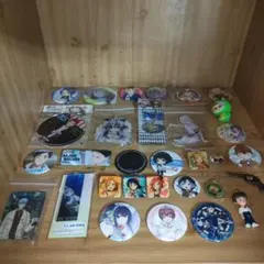 ノンジャンル　缶バッジ・キーホルダーetc.　100点セット⑪