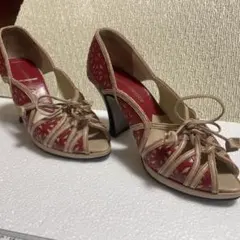 ロバニスター ベージュ 赤 オープントゥ ハイヒール