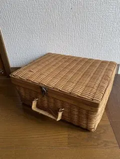 Item thumbnail for item 9f182e75-7dee-44fd-bf63-6296a7508e9f