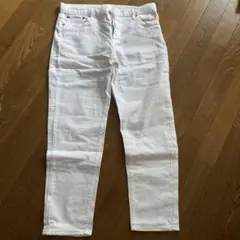UNIQLO ホワイトジーンズ