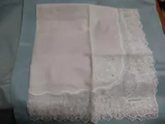 GIVENCHY 刺繍大判レースハンカチ