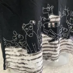最終値下げ！　日本製　フリーサイズ　犬の刺繍 半袖Tシャツ ブラック　綿のサムネイル