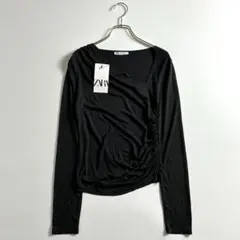 新品タグ付き　ザラ　フィット　ドレープ　サイドギャザー入りカットソー　黒　Sのサムネイル