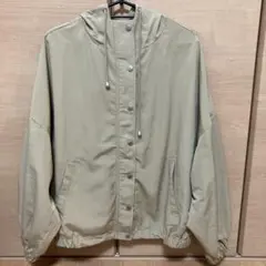フード付マウンテンパーカー　レディースMサイズ　カーキ系　アウター