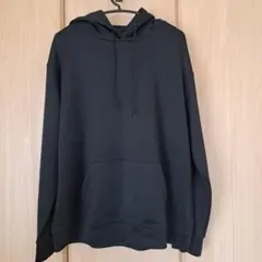 ブラックフード付きパーカー