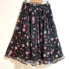 リリーブラウン　Lily Brown花柄フレアスカート チュール シフォン 黒のサムネイル