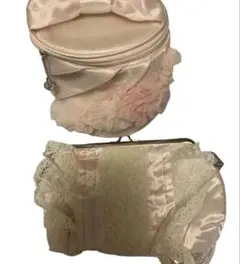 ジルスチュアート　ポーチ クリスマスコフレのポーチ二個