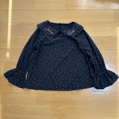 黒ドット柄長袖シャツ