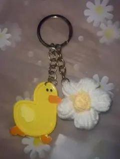 アヒルとニット花のキーリング バッグチャームキーホルダー レディースアクセサリー