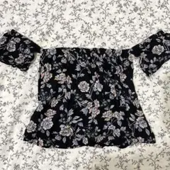 american eagle 花柄オフショルトップスのサムネイル