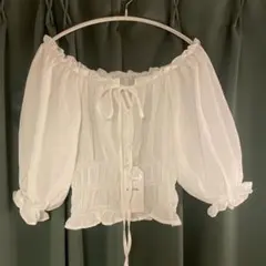 オフショルダー ホワイトブラウス バルーン袖