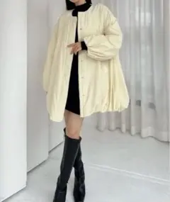 【未使用/タグ付】ルエレ・ノーカラーボリュームジャケット クリーム色のサムネイル