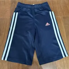 adidas ネイビー ショートパンツ 120