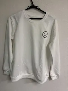 スマイリーフェイス刺繍 ホワイトスウェット