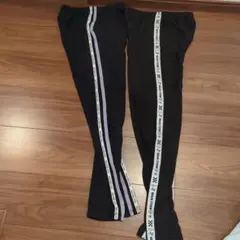 ストレッチレギンス 黒 紫 サイドストライプ　2点セット