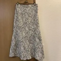 白黒レオパード柄フレアロングスカート