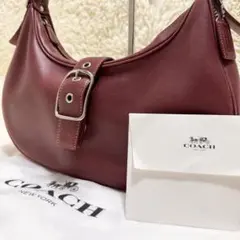 コーチ ワンショルダー ホーボー レザー ボルドー 三日月 ラウンド