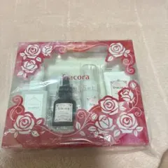 fracora WHITE'st トラベルセットのサムネイル