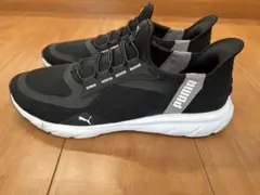 最終値引　PUMA スニーカー EASE IN ソフトライド 黒×白 26cm