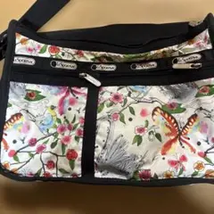 LeSportsac 花と蝶のショルダーバッグ