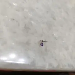 留め具無し　ハート型 パープルストーン　片耳用ピアス