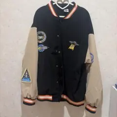 HOOK パッチ付きスタジャン 黒・ベージュのサムネイル