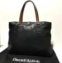 Item thumbnail for item 7d19bbbd-4884-49aa-9a35-e8a34045764a